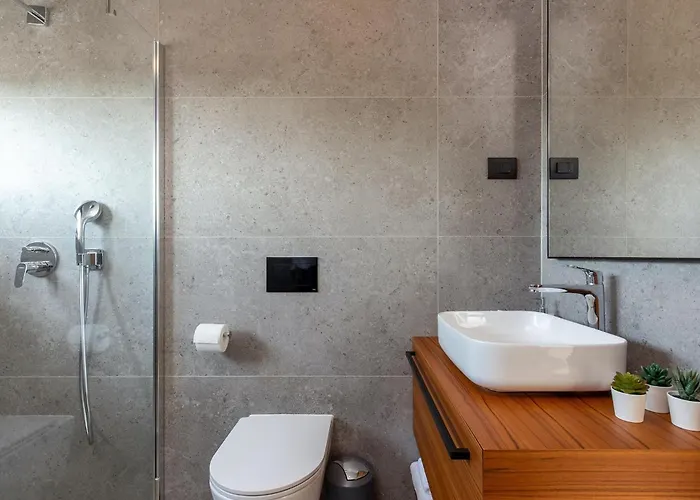 Eleven * ロヴィニ