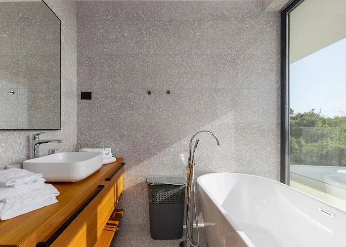 別荘 Eleven ロヴィニ