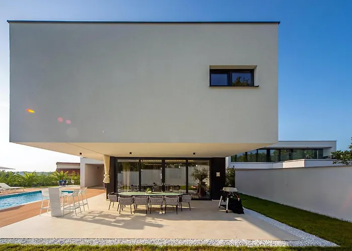 Eleven 別荘 ロヴィニ