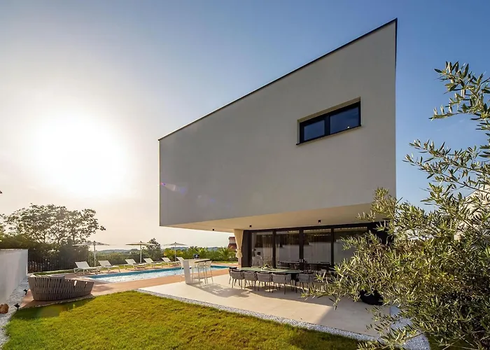 Eleven * ロヴィニ