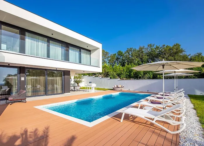 Eleven 別荘 ロヴィニ